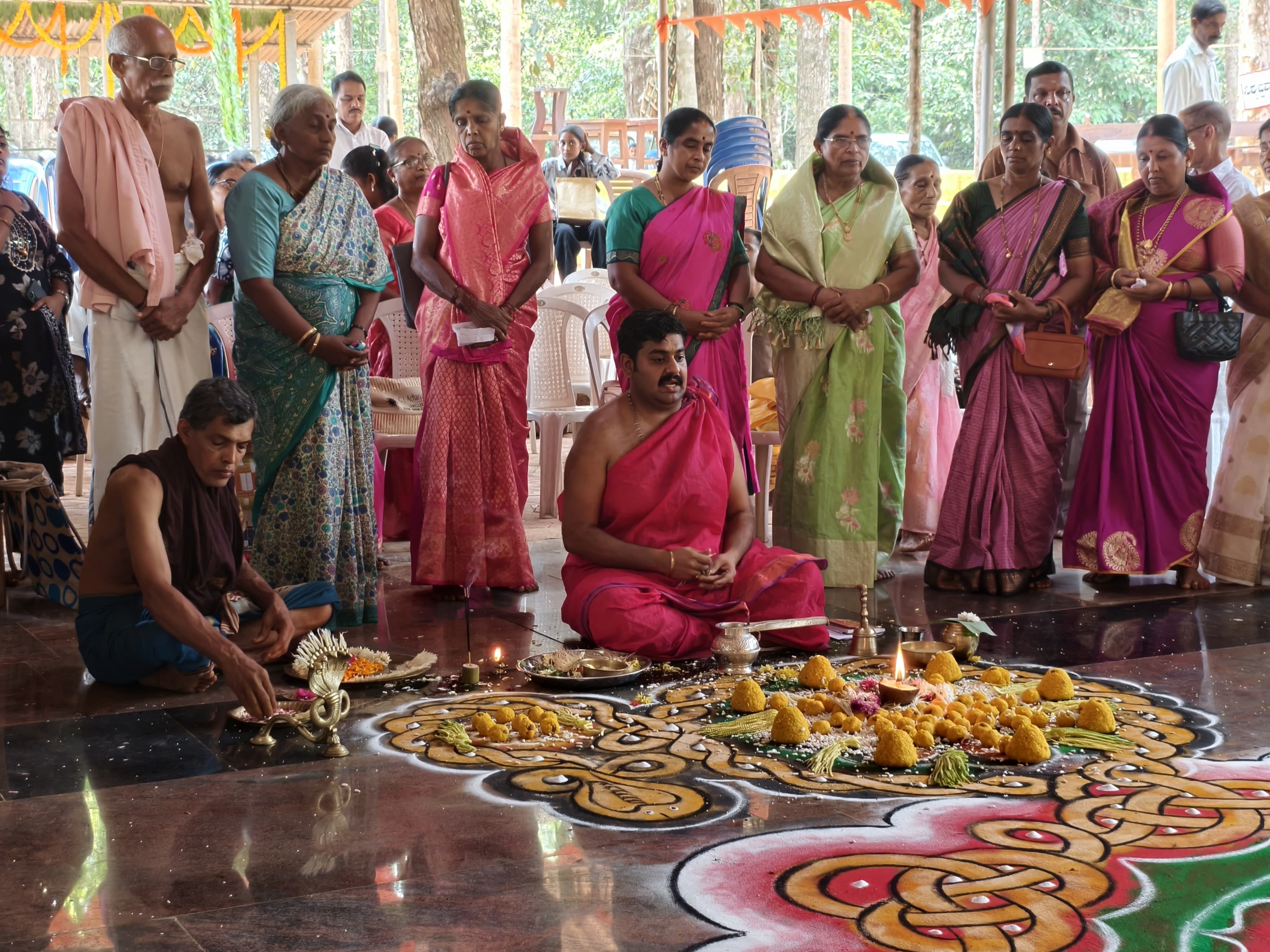 ಪಂಡಿತ್ ವಿದ್ಯೇಶರ ಧಾರ್ಮಿಕ ಕಾರ್ಯಕ್ರಮದ ಚಿತ್ರ 3