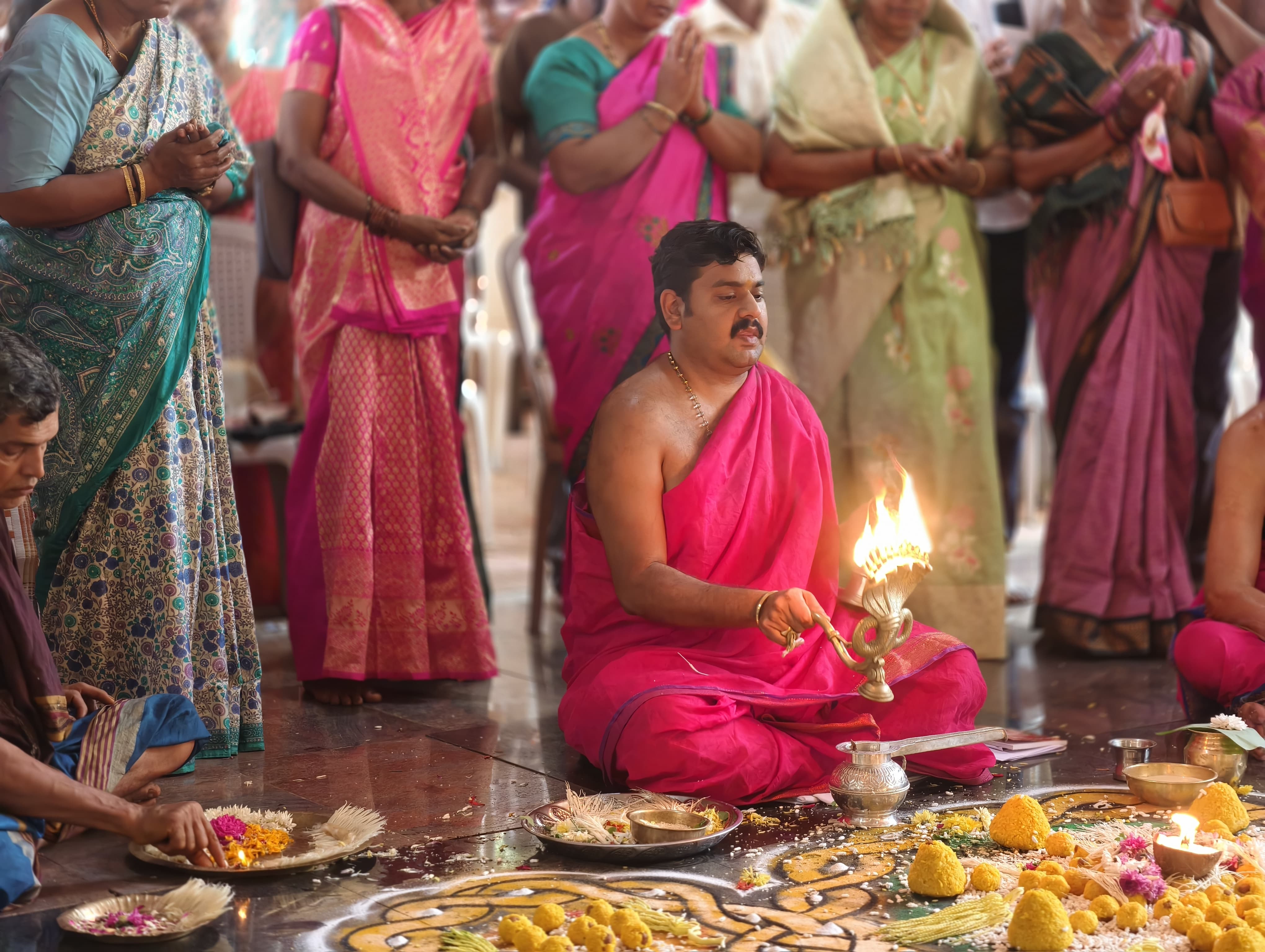 ಪಂಡಿತ್ ವಿದ್ಯೇಶರ ಧಾರ್ಮಿಕ ಕಾರ್ಯಕ್ರಮದ ಚಿತ್ರ 4