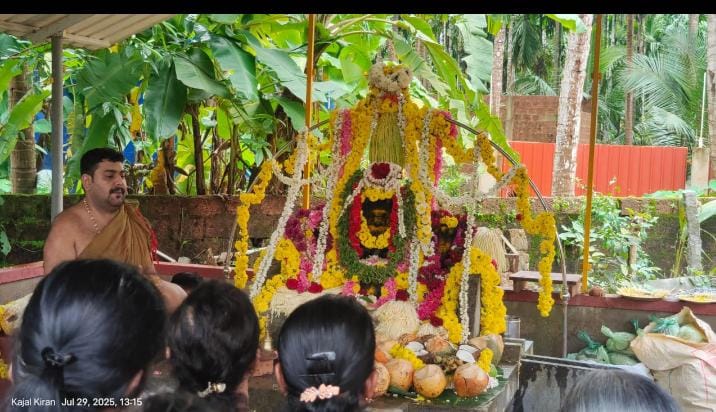 ಪಂಡಿತ್ ವಿದ್ಯೇಶರ ಧಾರ್ಮಿಕ ಕಾರ್ಯಕ್ರಮದ ಚಿತ್ರ 9