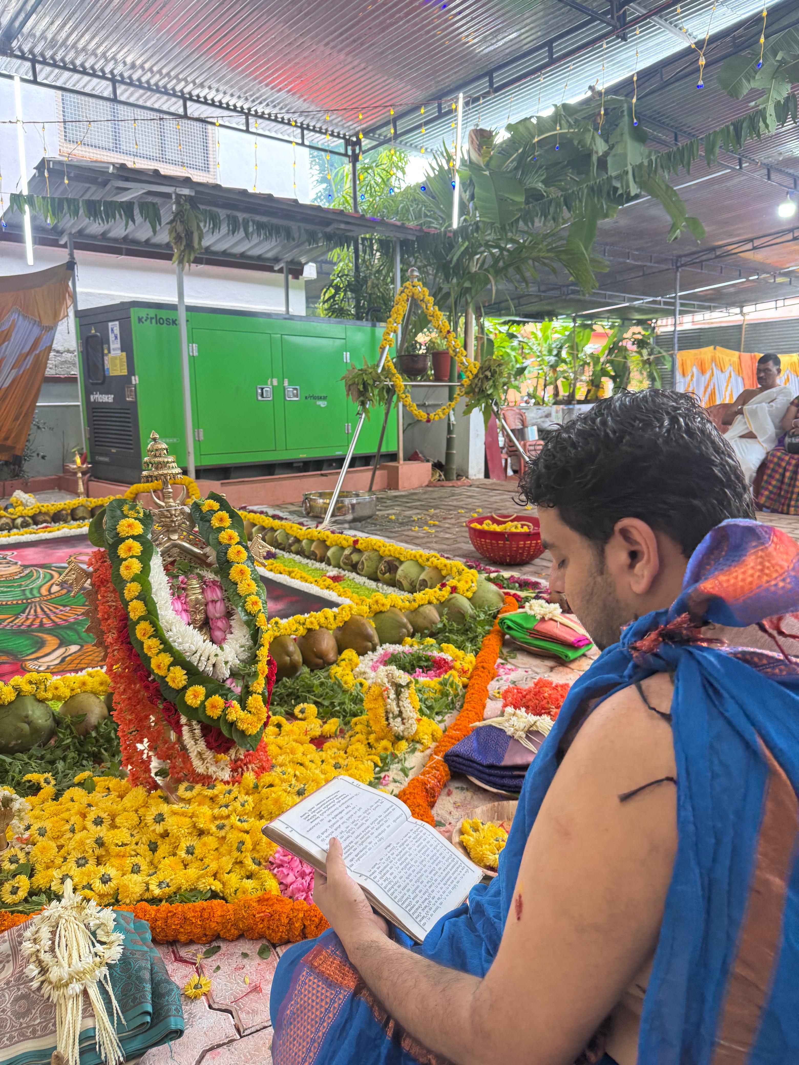 ಪಂಡಿತ್ ವಿದ್ಯೇಶರ ಧಾರ್ಮಿಕ ಕಾರ್ಯಕ್ರಮದ ಚಿತ್ರ 19