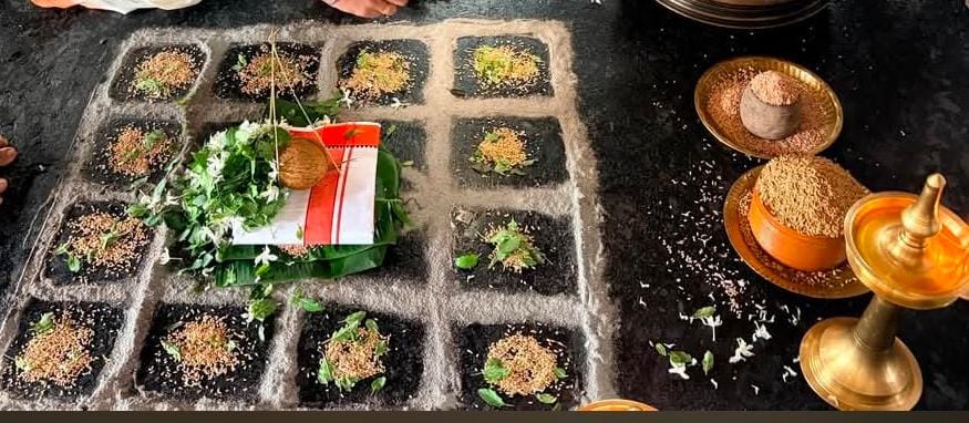 ಪಂಡಿತ್ ವಿದ್ಯೇಶರ ಧಾರ್ಮಿಕ ಕಾರ್ಯಕ್ರಮದ ಚಿತ್ರ 27